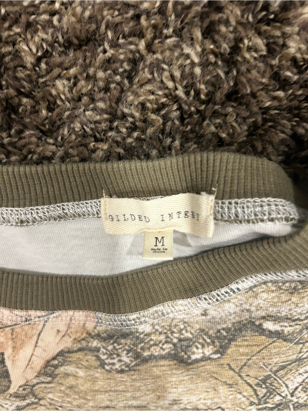 Gilded Intent Men's Olive and Tan Camouflage Crewneck Sweater